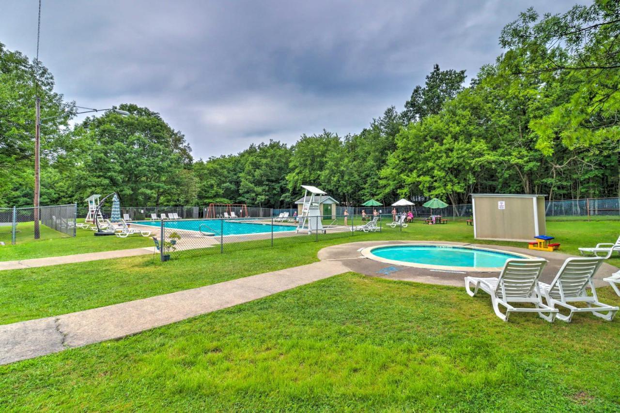 Pocono Mountain Escape With Game Room Walk To Lake! Albrightsville Exterior photo